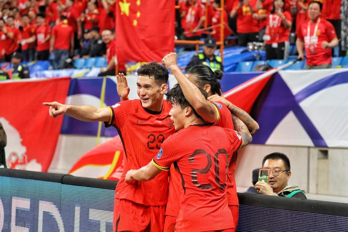 包含伊朗女足小组赛轻取对手，晋级前景一片光明的词条