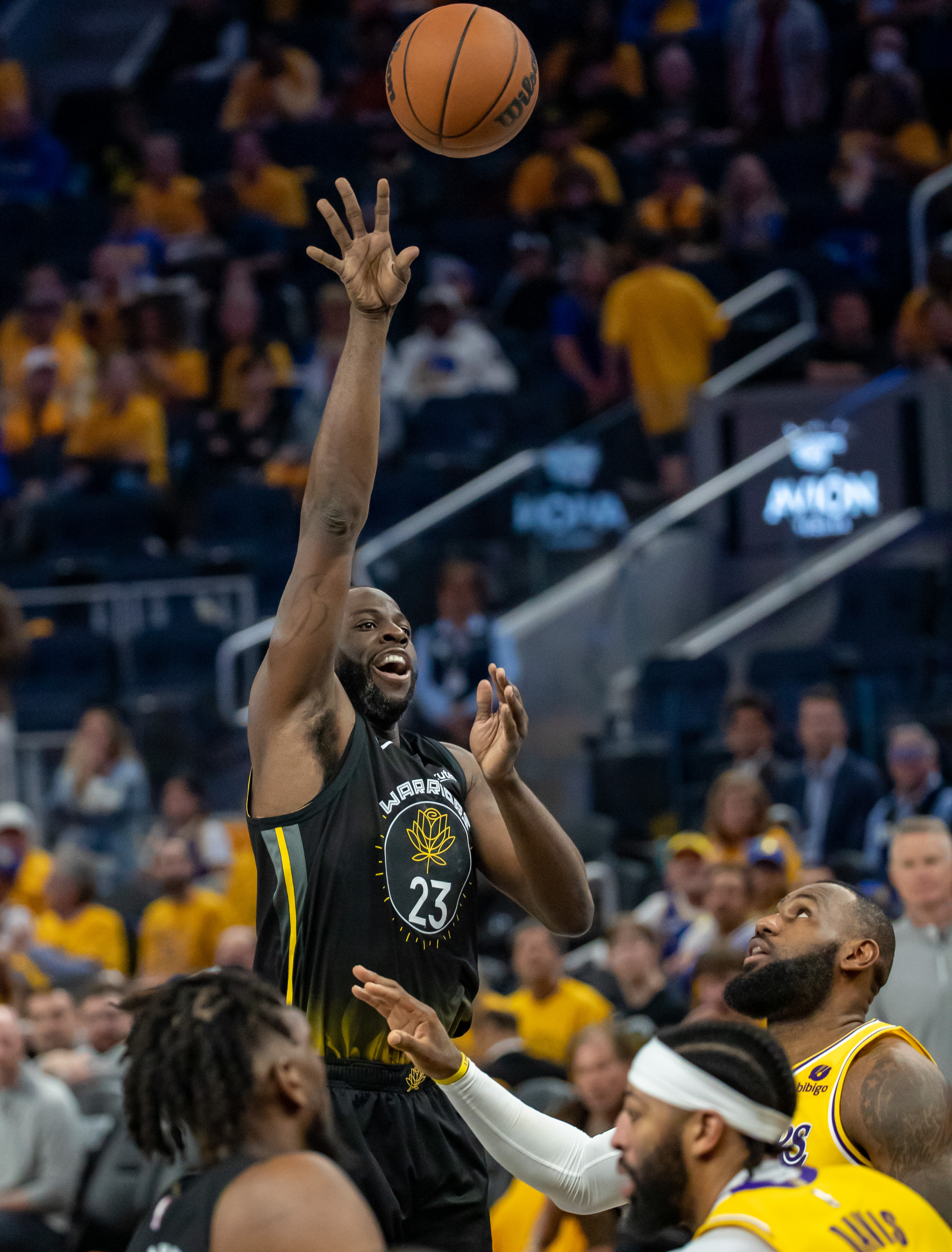 NBA季后赛决战将至，巅峰对决