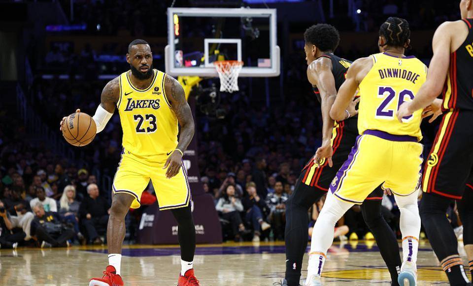 包含沃尔夫斯堡惨遭逆转，遭遇两连败的词条