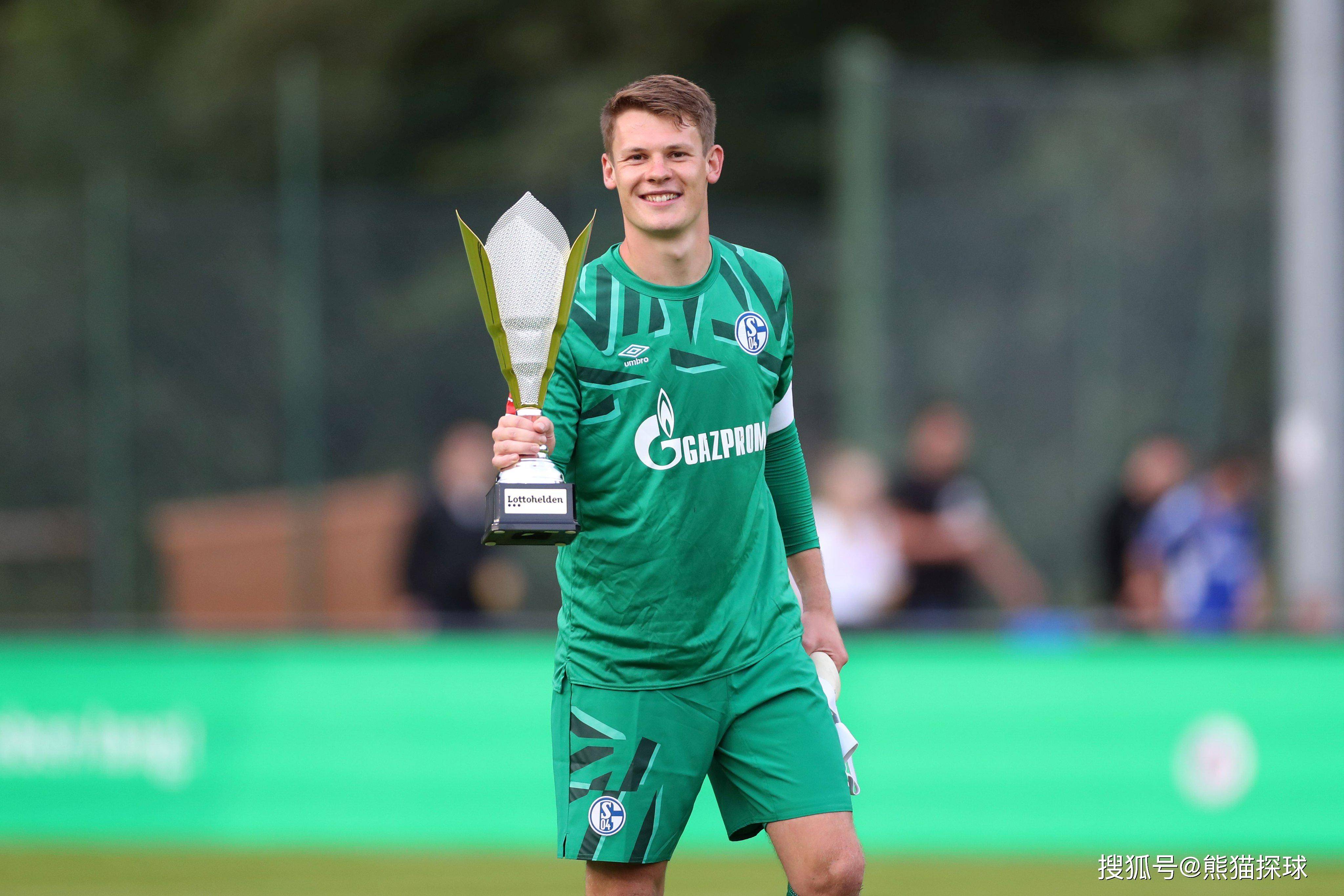 沙尔克客场不敌对手，困境难解的简单介绍