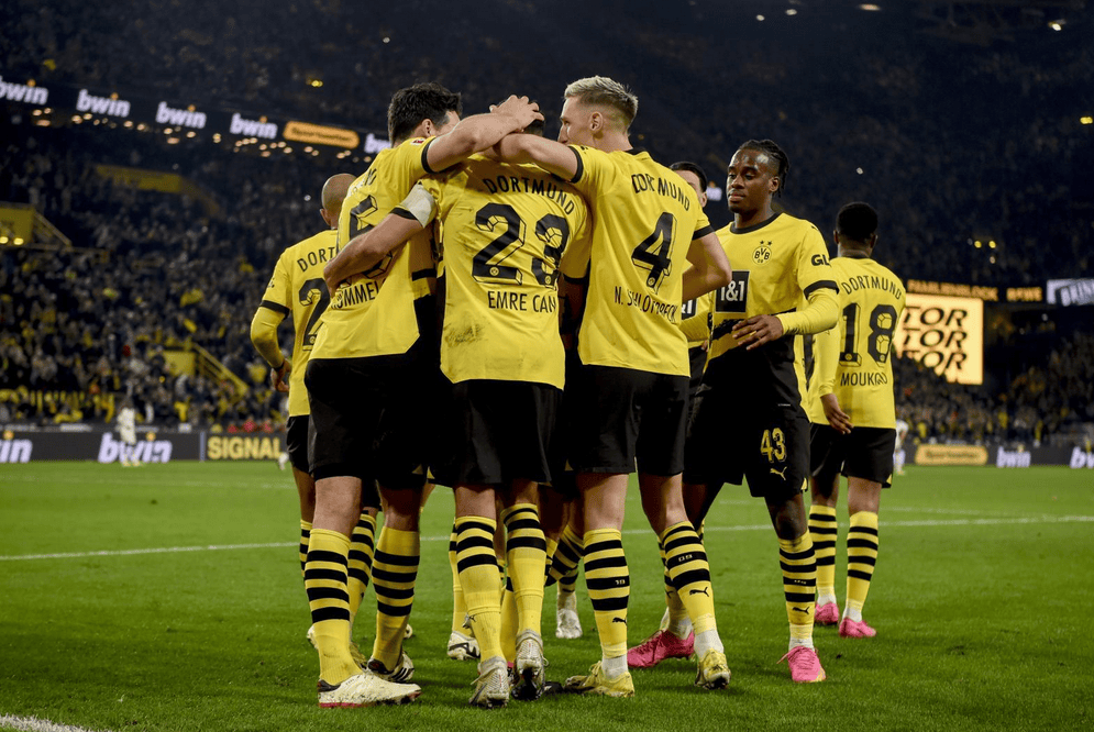 斯图加特主场大胜，展现出色进攻实力的简单介绍