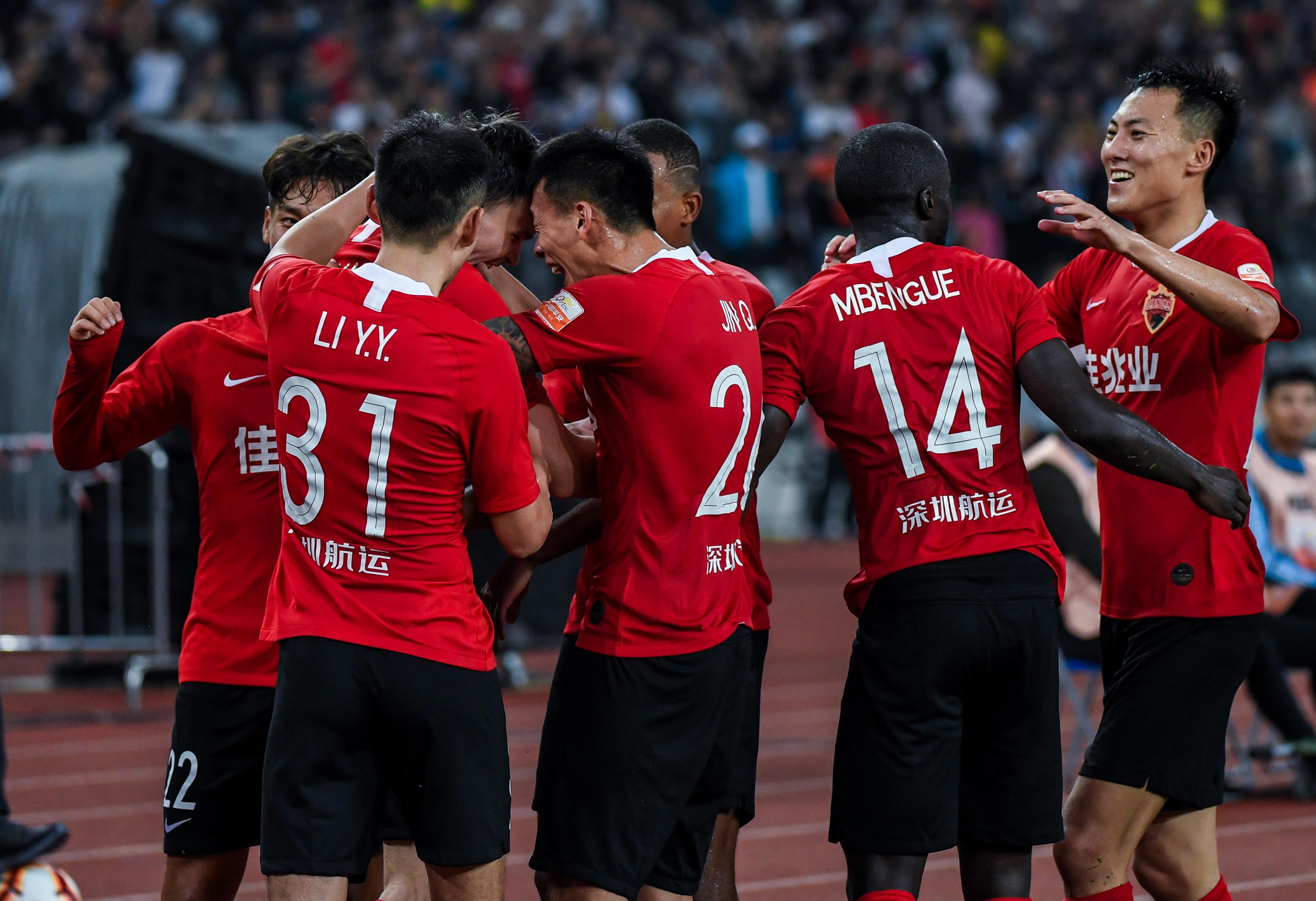 包含大连一方迎战河南建业，力求主场保持不败的词条