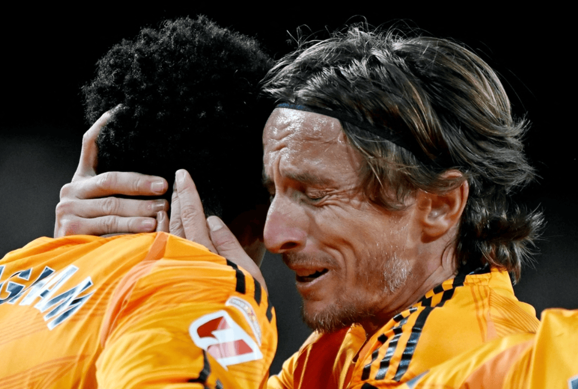 瓦伦西亚遭遇连败，陷入淘汰困境