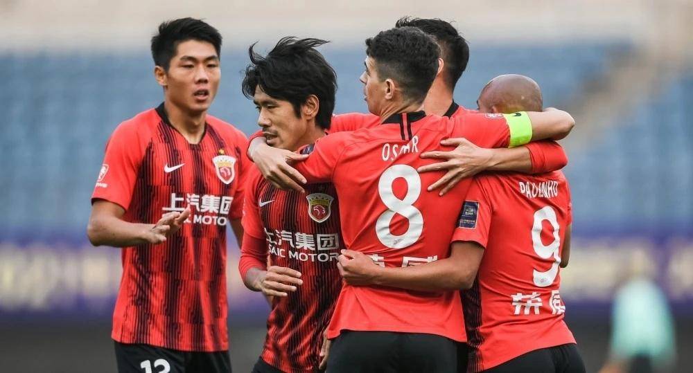 中超球员展现出色表现，备受欧洲顶级球队追捧