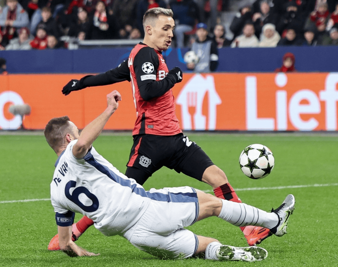 里尔在客场获胜，继续紧追领头羊的简单介绍