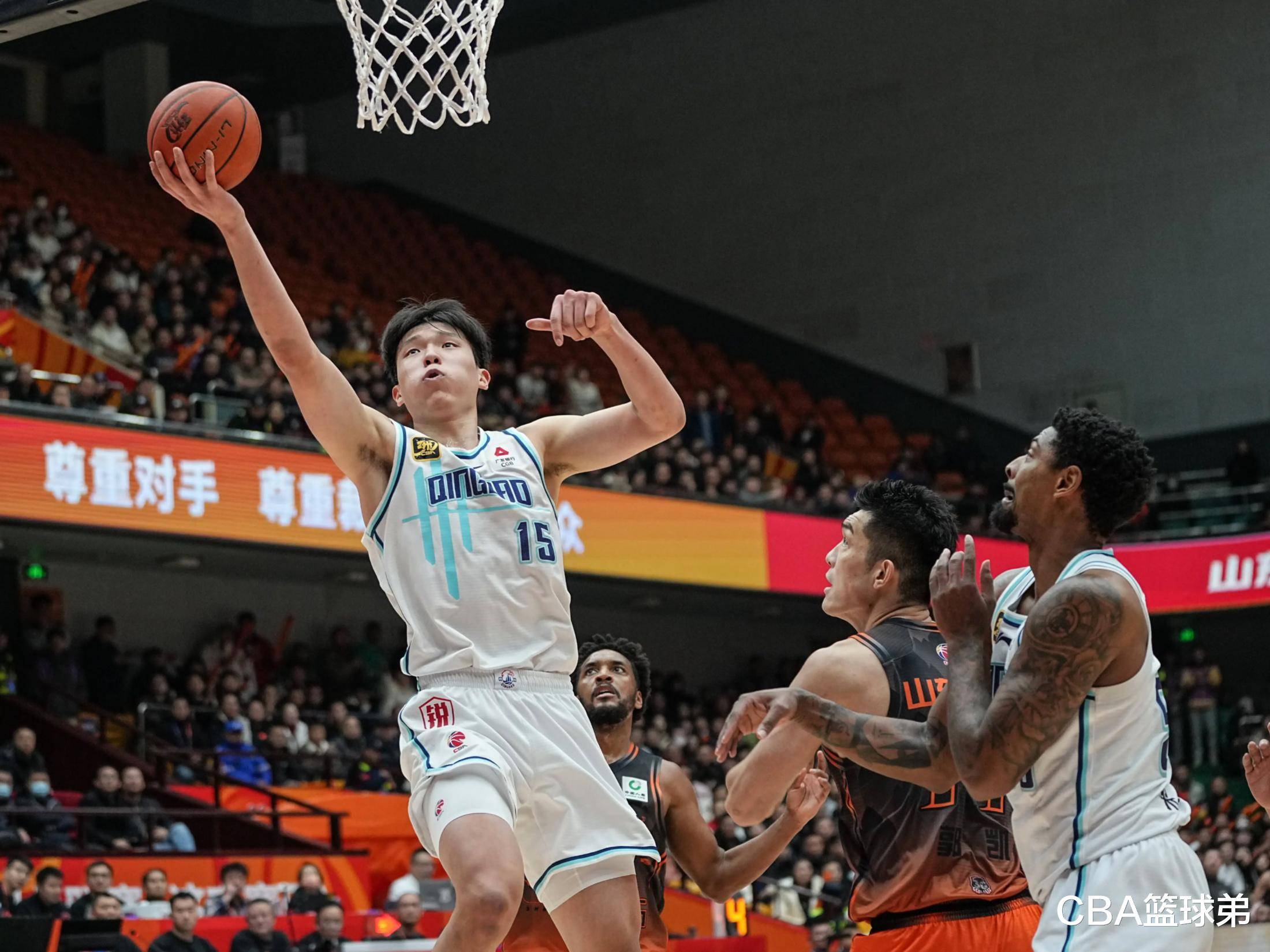 包含广东男篮击溃对手，保防赢局的词条