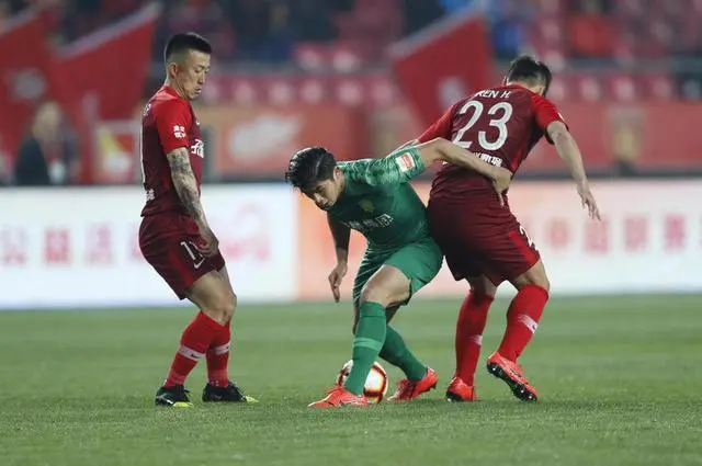 关于上海队遭遇四连败，积分榜垫底局面严峻的信息