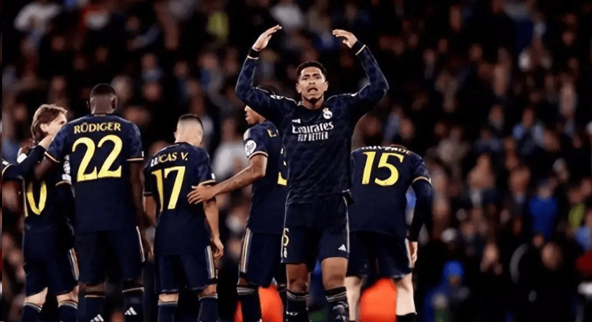 包含阿贾克斯挑战巴黎，谁能晋级欧冠半决赛？的词条