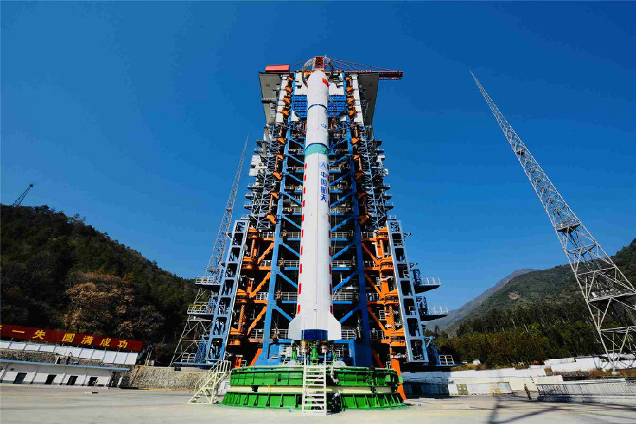 包含火箭面临硬仗，突破对手防线夺得胜利的词条