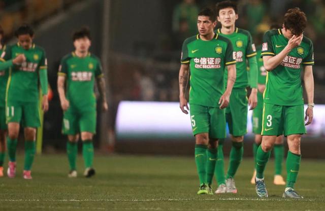 绿衫军新赛季表现不如人意，球队面临调整难题的简单介绍