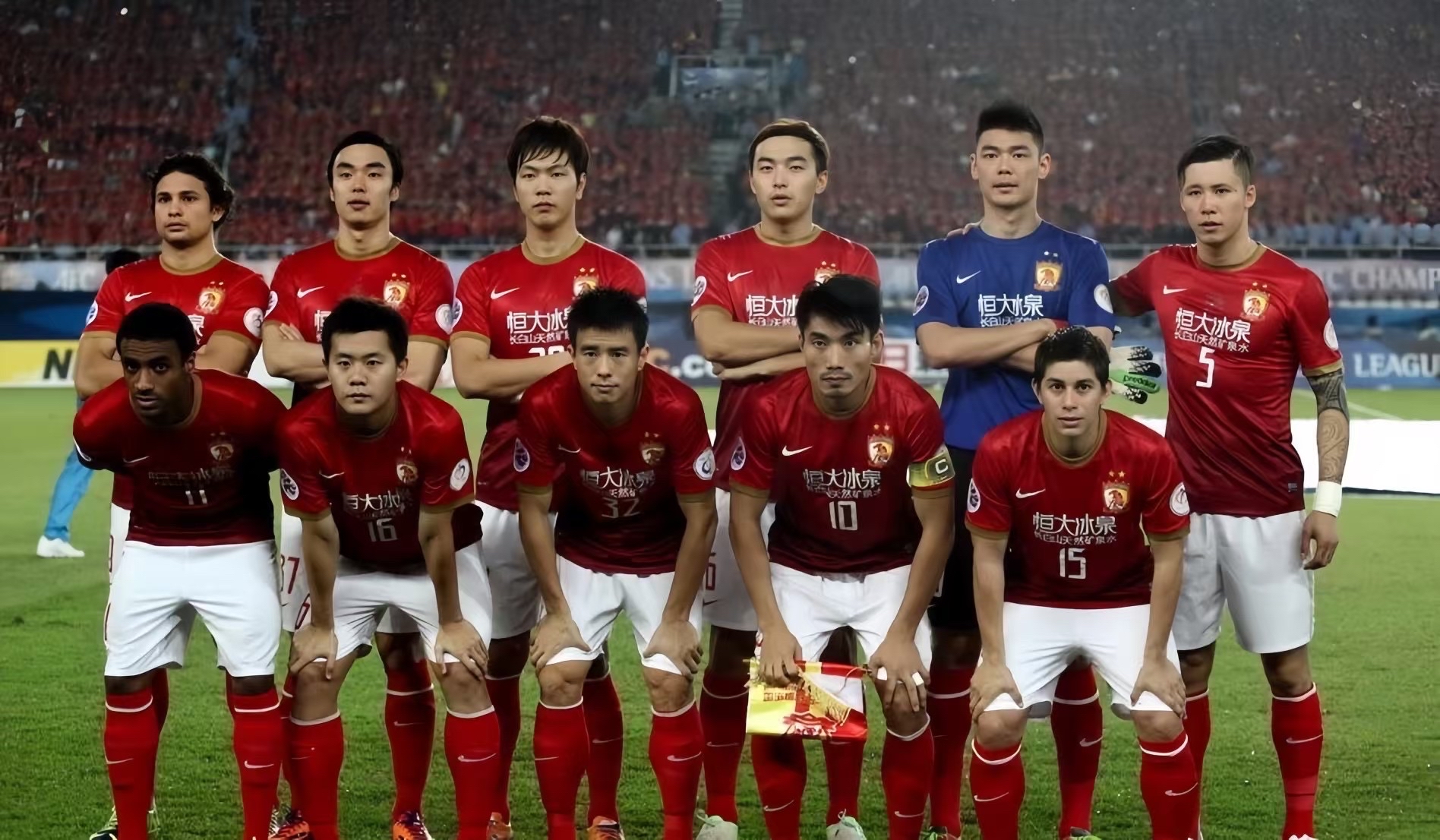 关于广州恒大5-0大胜北京人和，提前三轮夺中超冠军的信息