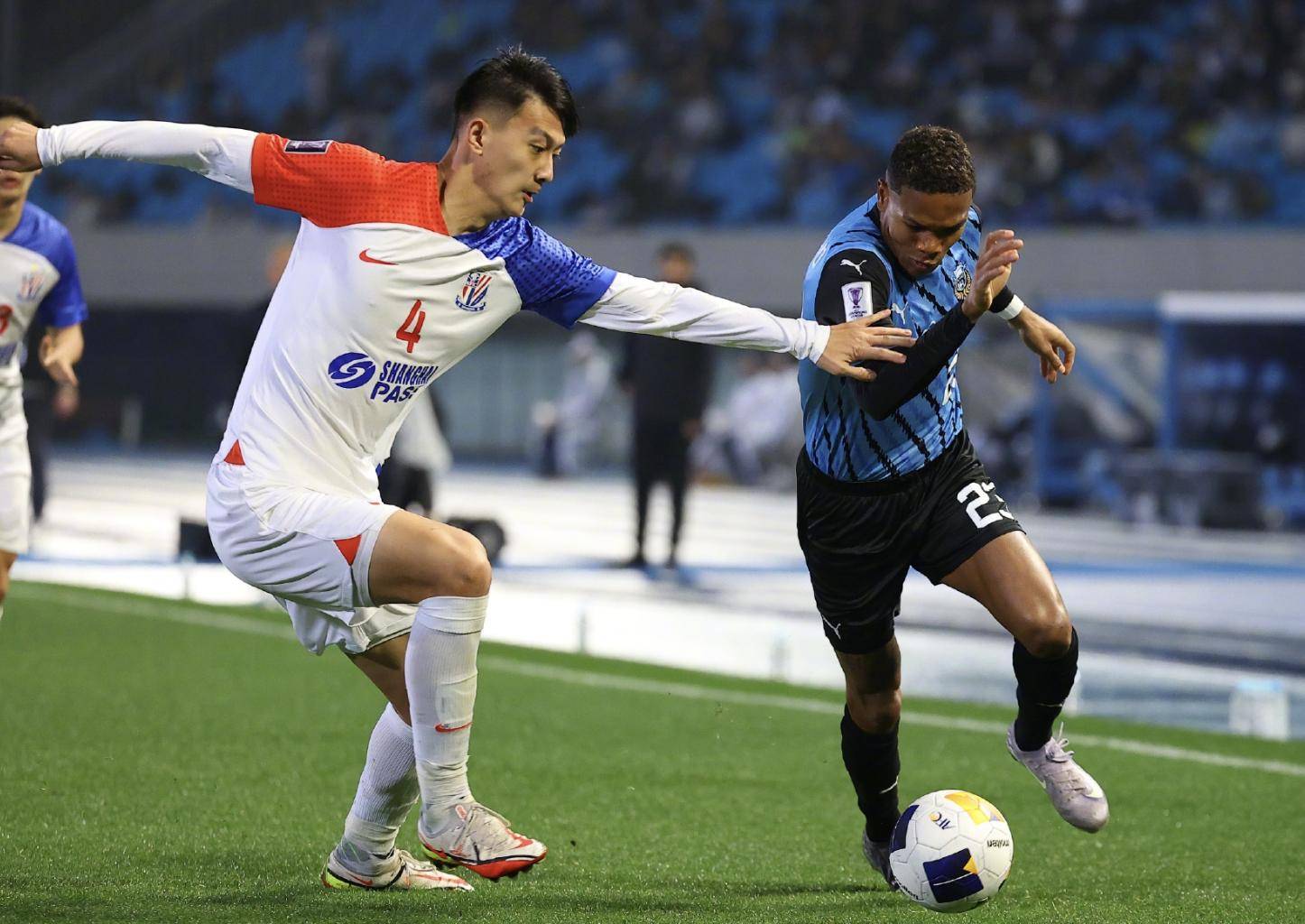 包含亚冠淘汰赛前夜，豪门球队遭遇伤病困扰的词条