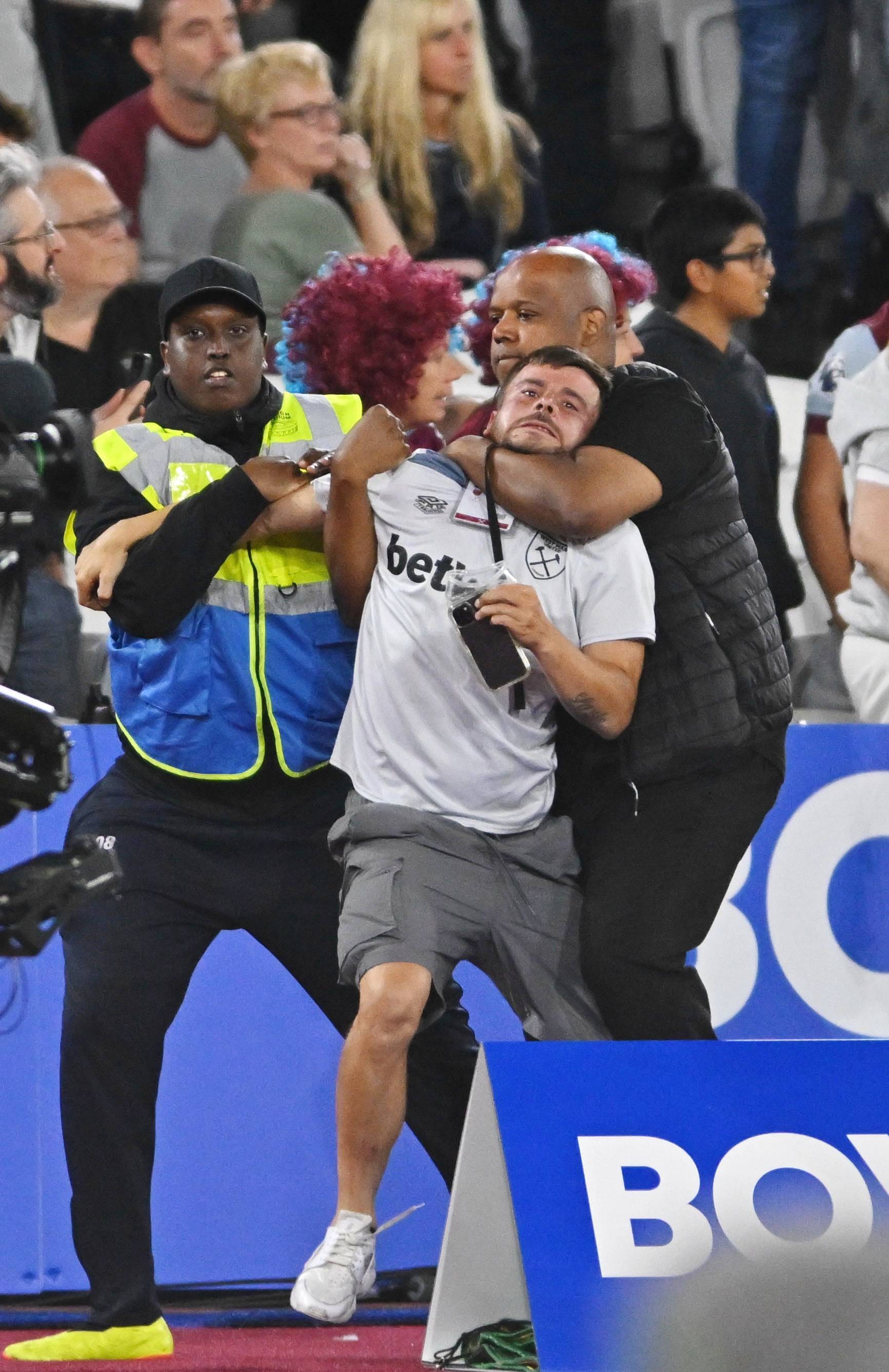 丹麦横扫切尔西，姆巴佩送出助攻