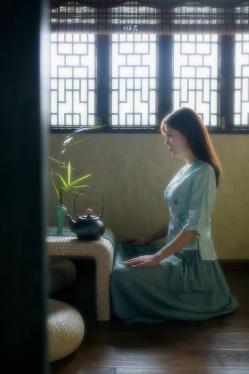 阿克关键先生一锤定音，塞维利亚友谊赛掀翻阿尔及利亚国家队